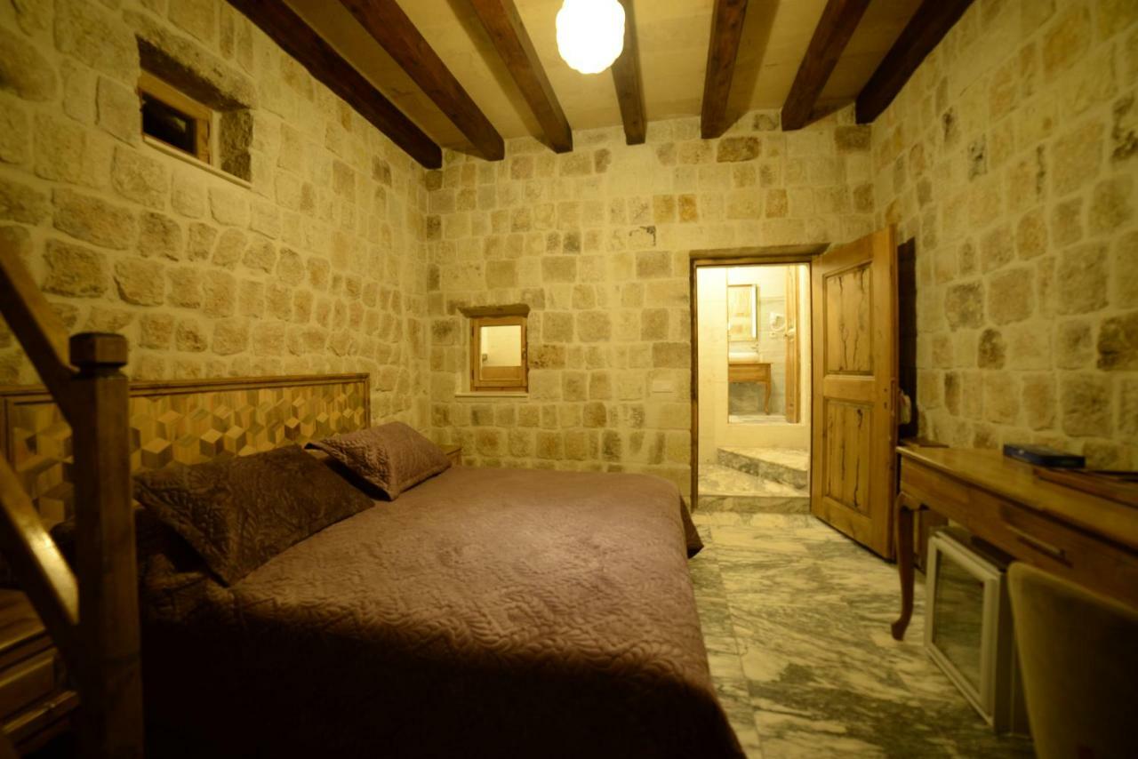 Crassus Cave Hotel 어굽 외부 사진